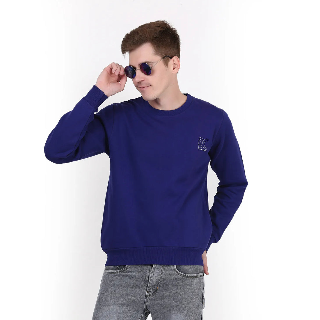 Men's round neck sweatshirt