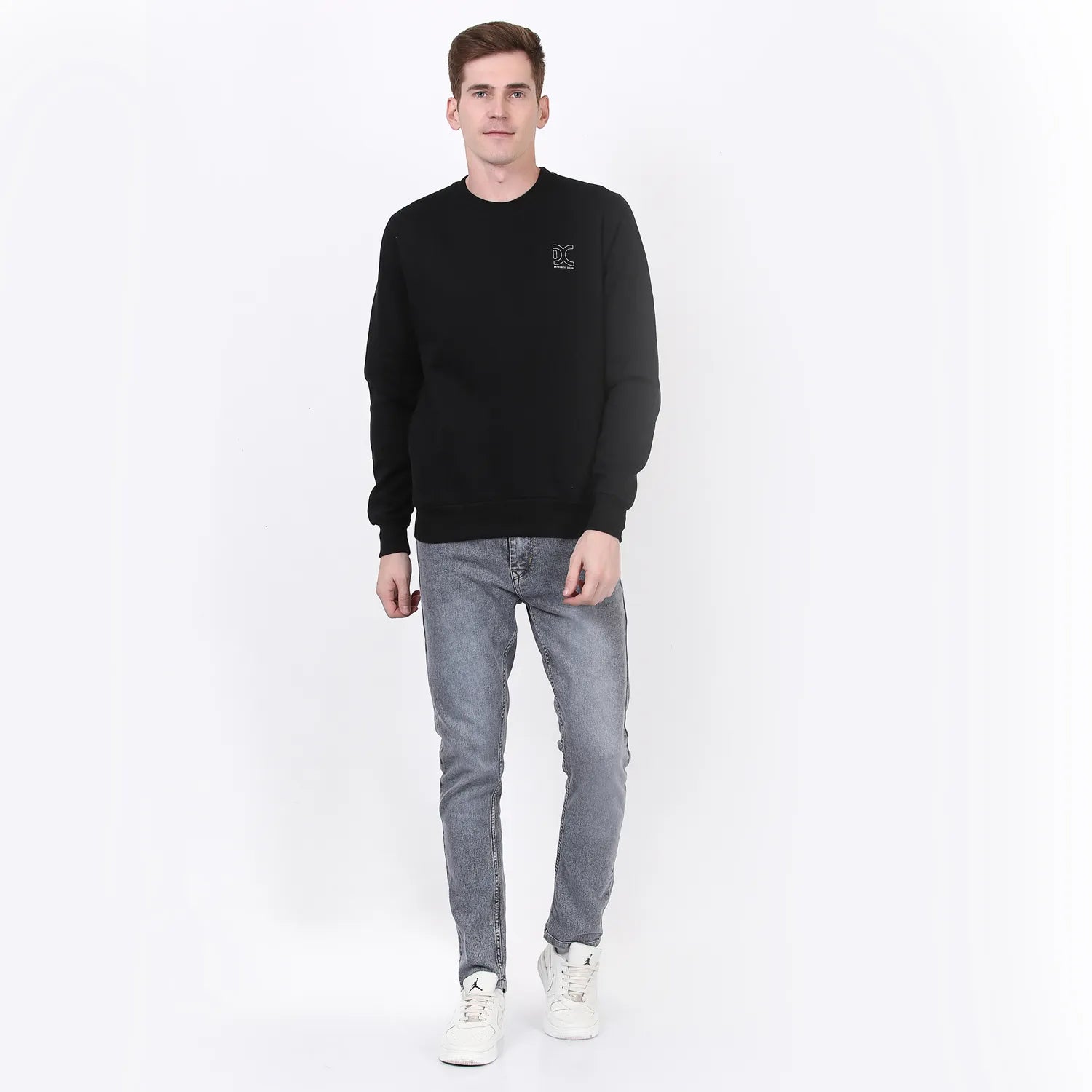 Men's round neck sweatshirt