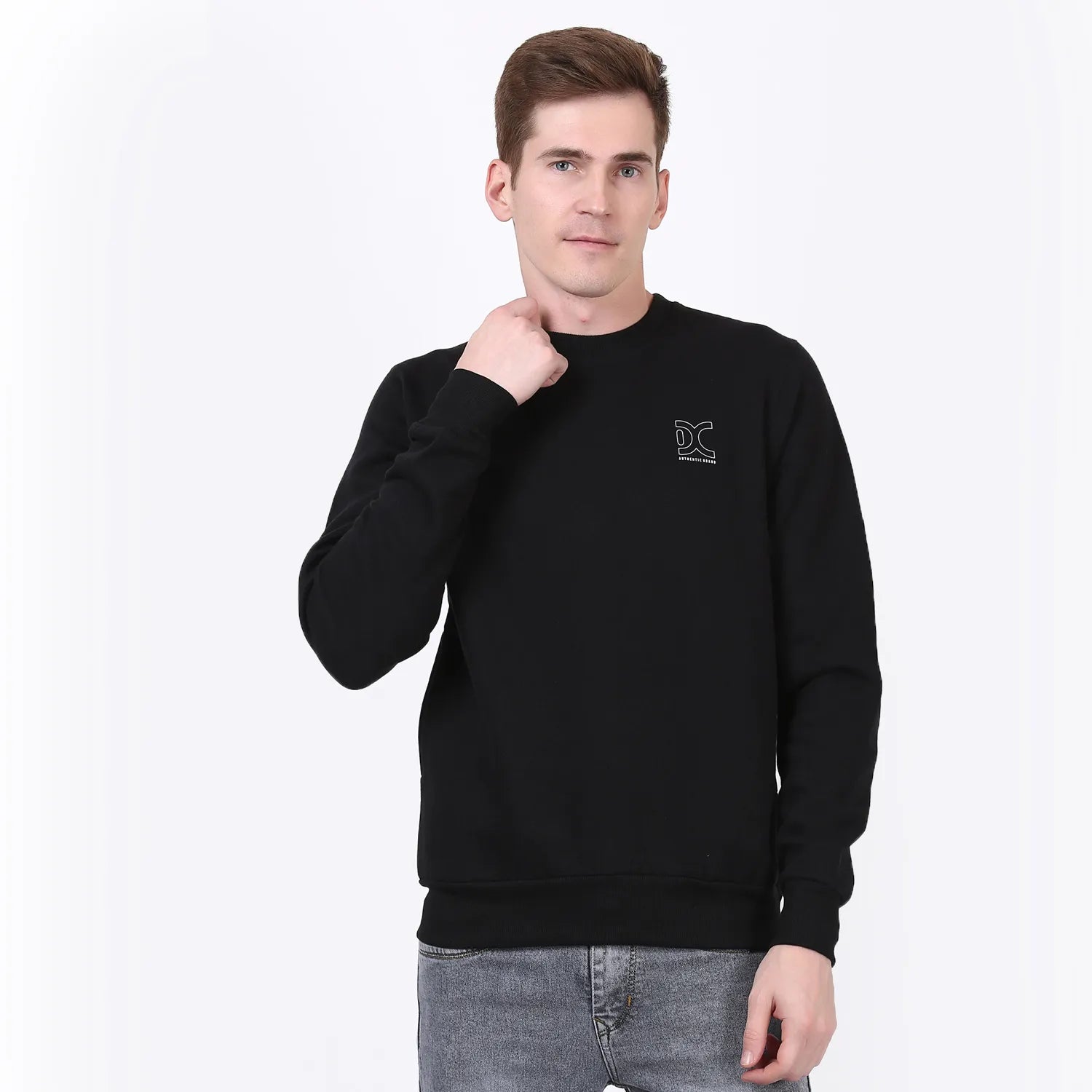 Men's round neck sweatshirt