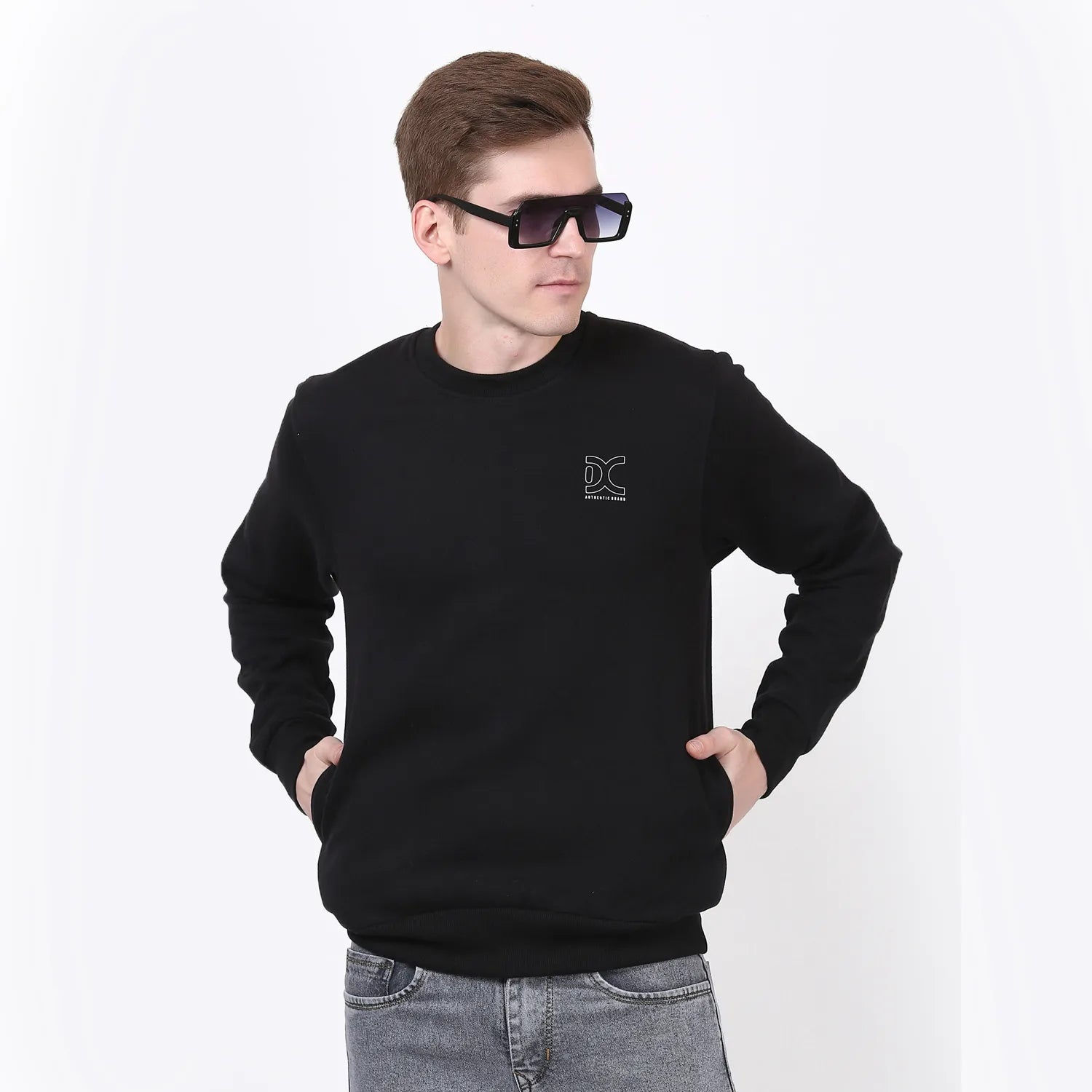 Men's round neck sweatshirt