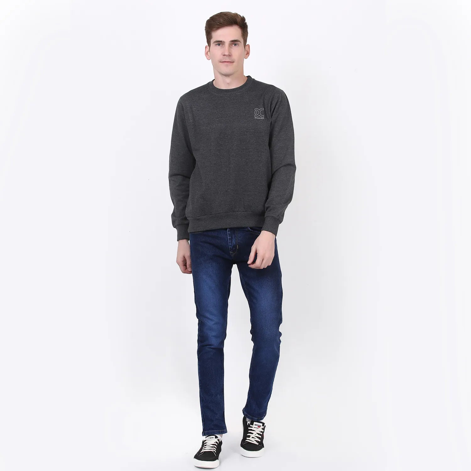 Men's round neck sweatshirt