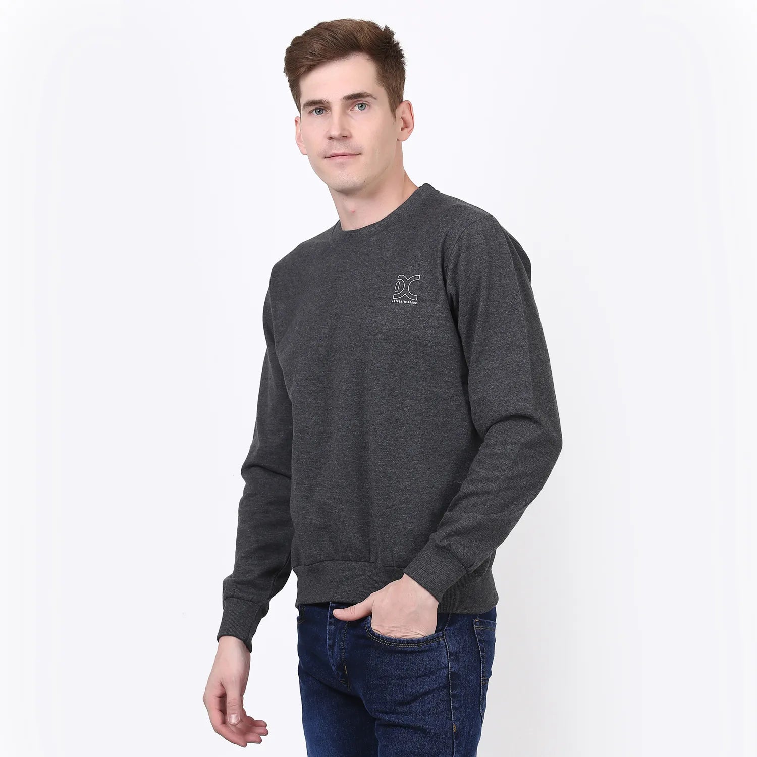 Men's round neck sweatshirt